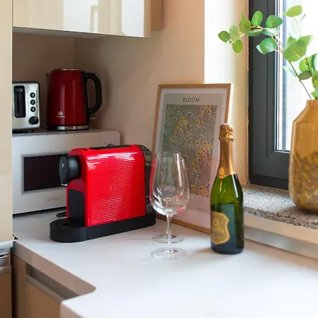 Modern & Quiet With Fast Wifi Near Pipera Business Area * Бухарест