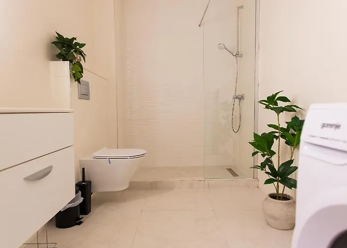 Apartment Modern & Quiet With Fast Wifi Near Pipera Business Area *